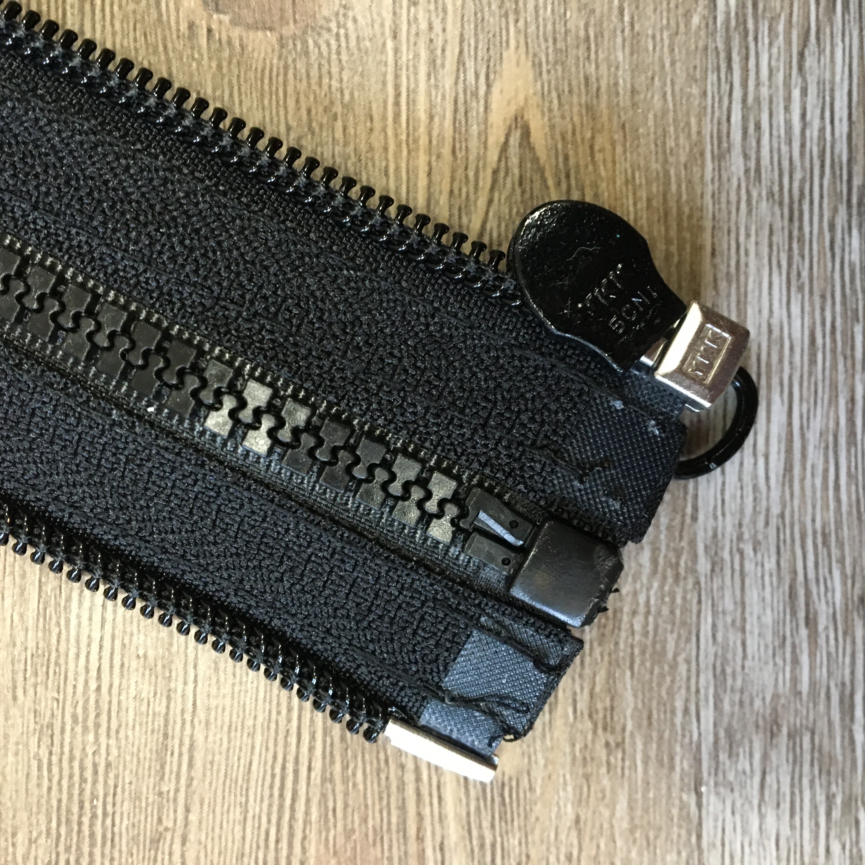 ZIP ADAPTÉR YKK REVERZNÍ SPIRÁLOVÝ 5C 6 MM