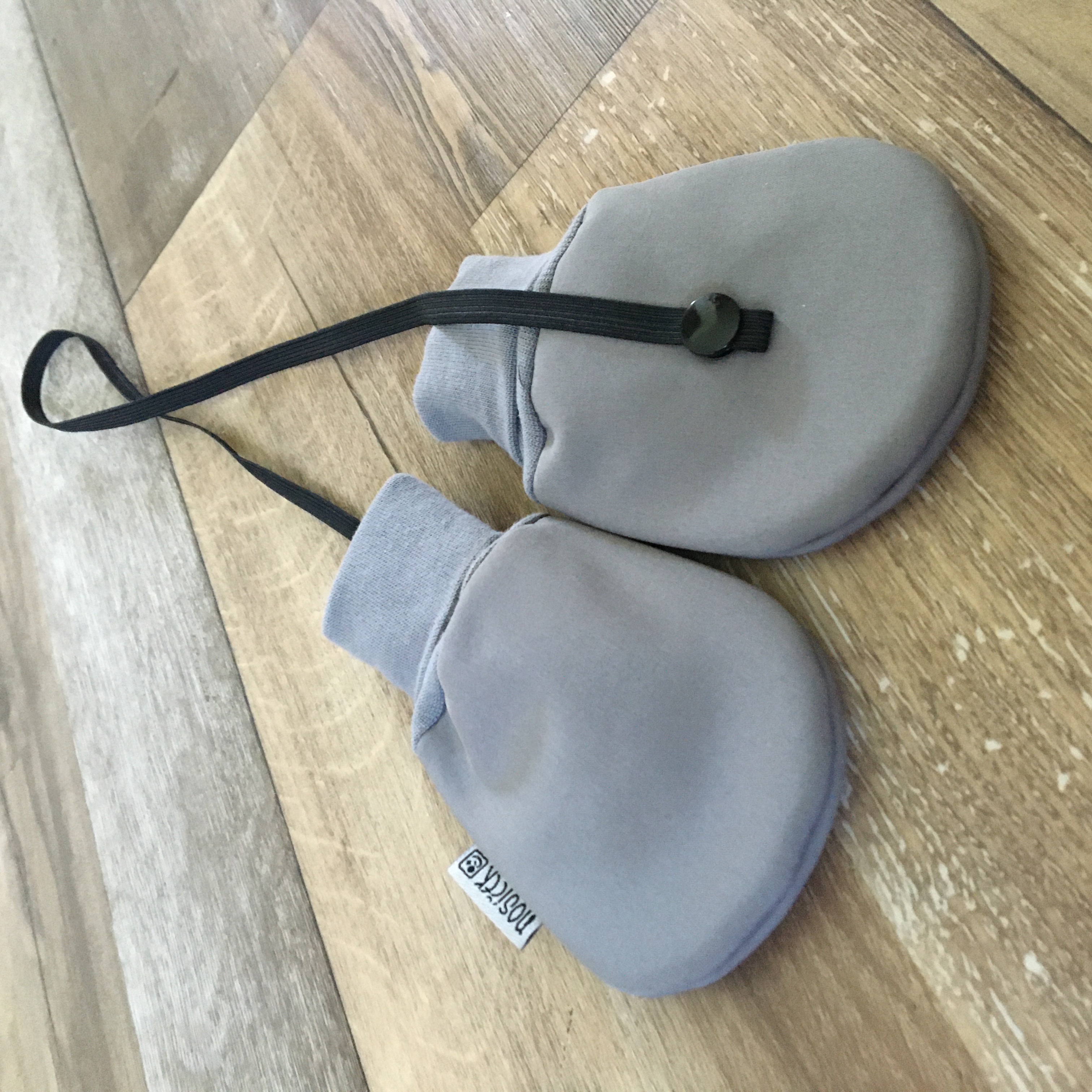 GUMIČKA K RUKAVICÍM krátká 0-24 m