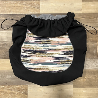 XXL KAPSA černá a pruhy se šedým flísem